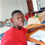 Titulaire d'une licence en bâtiment et urbanisme